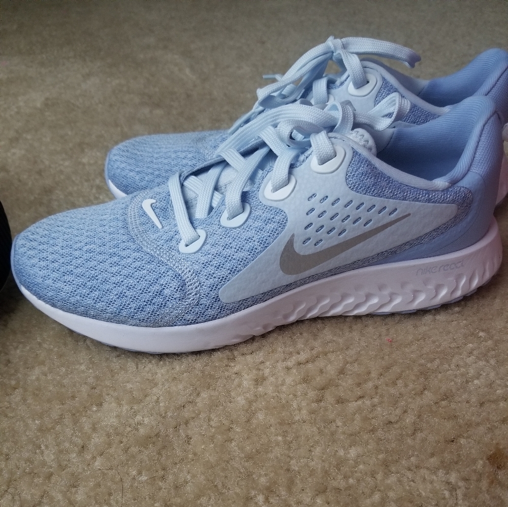 Nike Legend React GS